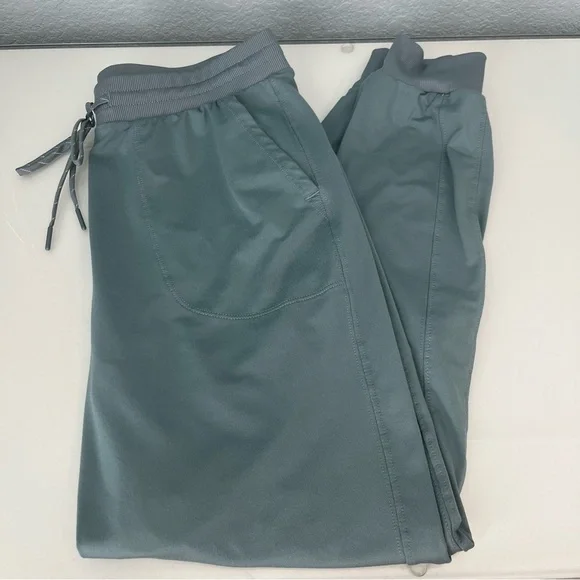 Zella Live In Pocket Joggers in Grey Thunder - Picture 10 of 13